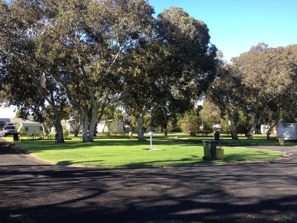 Millicent Lakeside Caravan Park Exterior foto